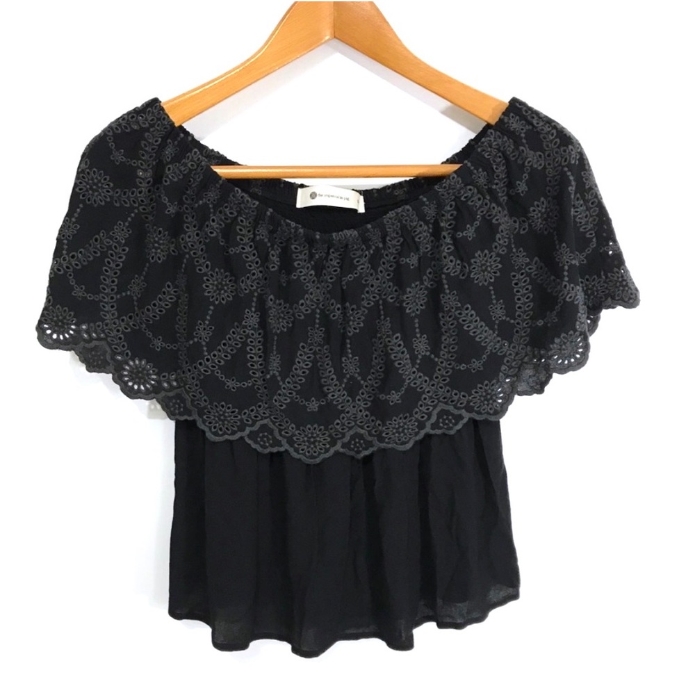 The Impeccable Pig Gray Lace Blouse - Picture 1 of 8